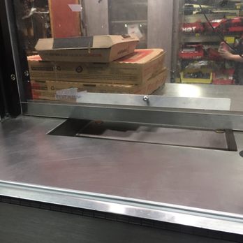 Pizza Hut - My food on the counter getting cold .... And not an employee in sight ..... I love cold pizza ..... Not - Pizza Near Me - Kansas City, Missouri Pizza Hut - My food on the counter getting cold .... And not an employee in sight ..... I love cold pizza ..... Not - Pizza Near Me - Kansas City, Missouri