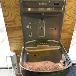 Water fountain with sludge