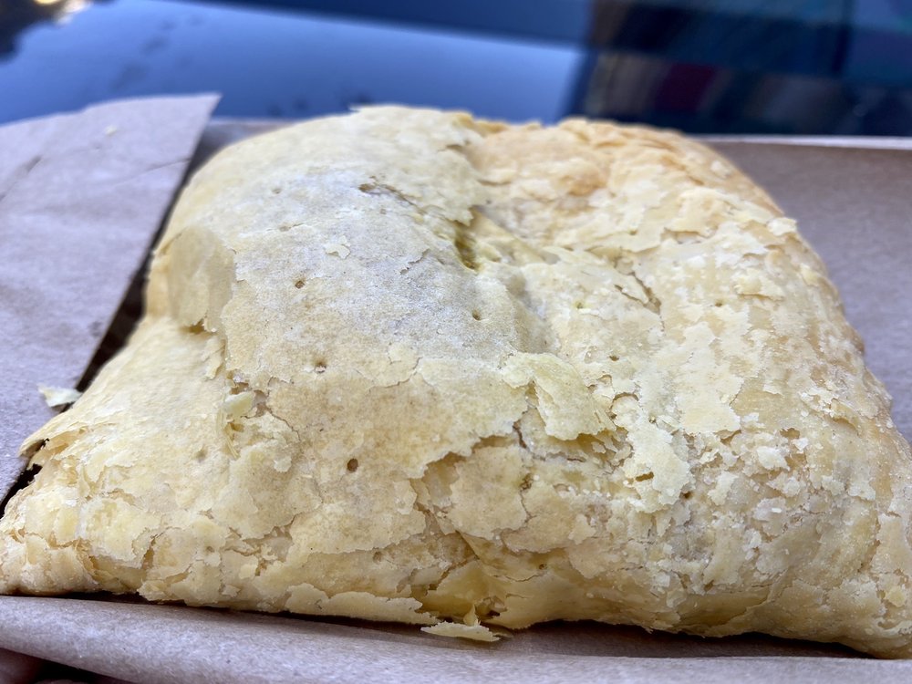 Minto's Jamaican Patties & Juice Bar, Oakland Roadtrippers