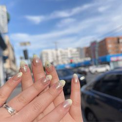 Hana Nail