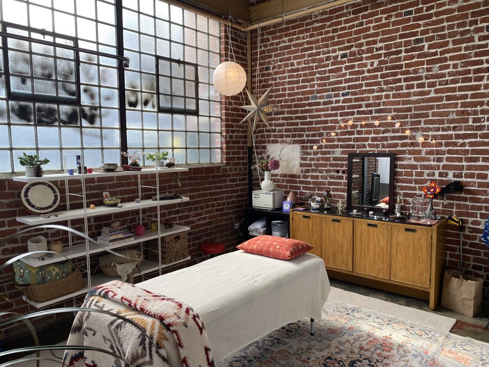 Energetic Massage Logo