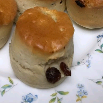 The Ritz London - The best raisin scones I've ever had - Hotels & Travel Near Me - London, XGL The Ritz London - The best raisin scones I've ever had - Hotels & Travel Near Me - London, XGL