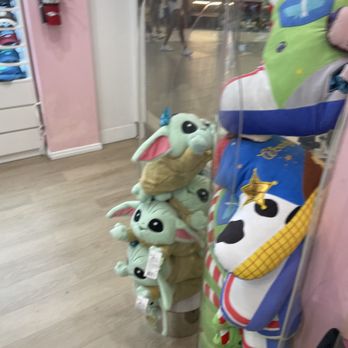 Miniso - Neck plillows - Accessories Near Me - Torrance, California Miniso - Neck plillows - Accessories Near Me - Torrance, California