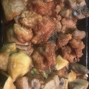 Wang's Mandarin House - Chicken with zucchini and mushrooms - Chinese Near Me - Memphis, Tennessee Wang's Mandarin House - Chicken with zucchini and mushrooms - Chinese Near Me - Memphis, Tennessee