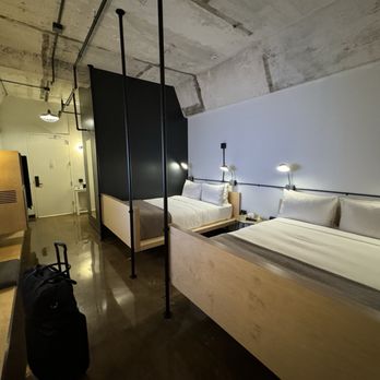 The Robey - Dimly lit, cold floors! Bring your slippers! - Hotels Near Me - Chicago, Illinois