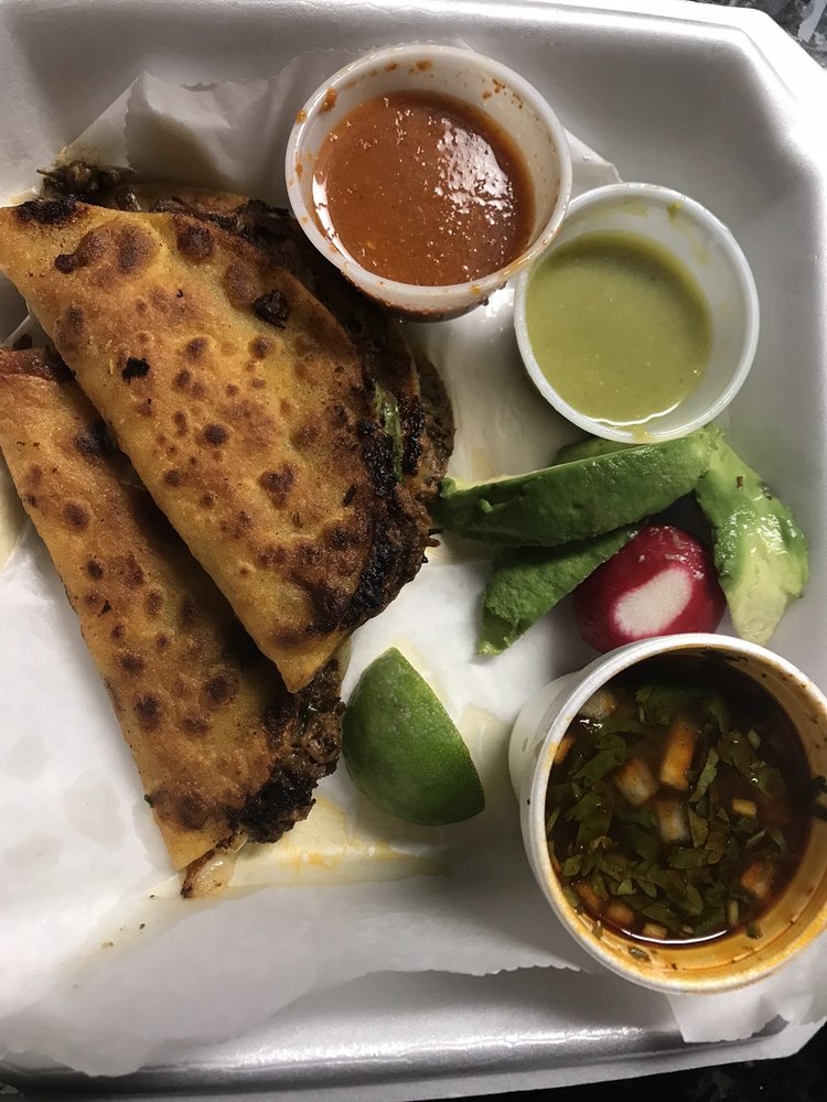Rikos Elotes Brazoria — Mexican restaurant in Brazoria