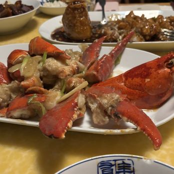 Cafe China - 姜葱龙虾 Lobster / Ginger & Scallion (GF) - Szechuan Near Me - New York, New York Cafe China - 姜葱龙虾 Lobster / Ginger & Scallion (GF) - Szechuan Near Me - New York, New York