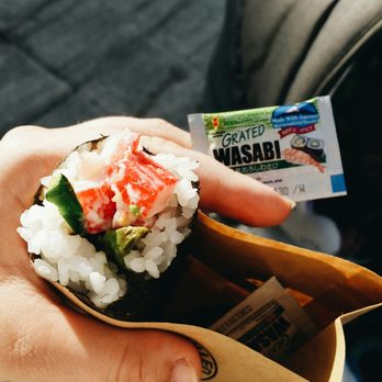 Sushirullen - Månadens specialare september 2016; crabfishröra med purjolök och gurka. - Sushi Bars Near Me - Stockholm, Alberta Sushirullen - Månadens specialare september 2016; crabfishröra med purjolök och gurka. - Sushi Bars Near Me - Stockholm, Alberta