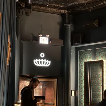 The Pearl Club - Lounges Near Me - Chicago, Illinois