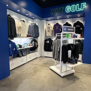 Topgolf - Sports Bars Near Me - Woodbury, Minnesota
