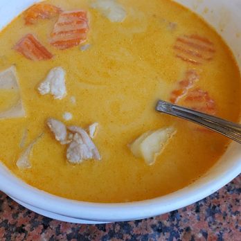 Tantawan Thai Kitchen - The yellow chicken curry. Eats like a soup. - Thai Near Me - Rosemead, California Tantawan Thai Kitchen - The yellow chicken curry. Eats like a soup. - Thai Near Me - Rosemead, California