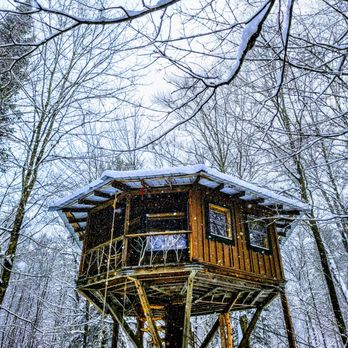 Adirondack Adventure Base - It's a Winter Wonderland! - Vacation Rentals Near Me - Paul Smiths, New York