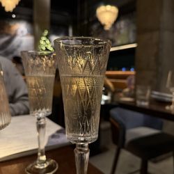 V Modern Italian - Free champagne for celebrating our anniversary