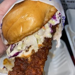 Howdy Hot Chicken - Howlin Howdy Sammie