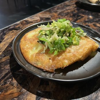 XO Restaurant - Gyoza Banh Xeo - Asian Fusion Near Me - Honolulu, Hawaii