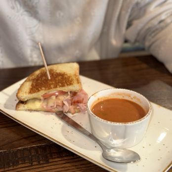 First Watch - Breakfast & Brunch Near Me - Jacksonville, North Carolina