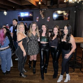 Thunderbird - Sports Bars Near Me - Los Angeles, California