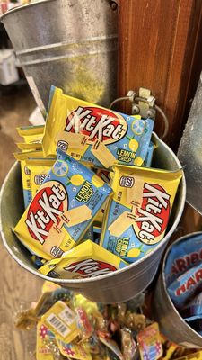 Cracker Barrel Old Country Store by null