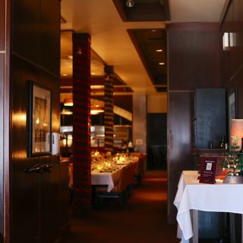Sullivan's Steakhouse - Whether you're a first-timer or one of our regulars, you'll love the familiar feeling that comes with dining at Sullivan's. - Steakhouses Near Me - Baton Rouge, Louisiana