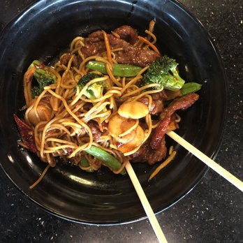 Fire Bowl Cafe - Beef Kung Pao Lo Mein - Asian Fusion Near Me - Austin, Texas