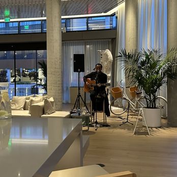 AC Lounge + Gin Bar - Live Music! - Cocktail Bars Near Me - Sunnyvale, California