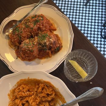 Donna's - Spaghetti meatball - Italian Near Me - Los Angeles, California Donna's - Spaghetti meatball - Italian Near Me - Los Angeles, California