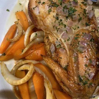 Salt & Pepper - Roast chicken.. half organic roasted chicken, mushed potatoes, caramelized baby carrots & fennel 26 Salt&Pepper Belvedere Tiburon 10/31/2020 - American Near Me - Tiburon, California