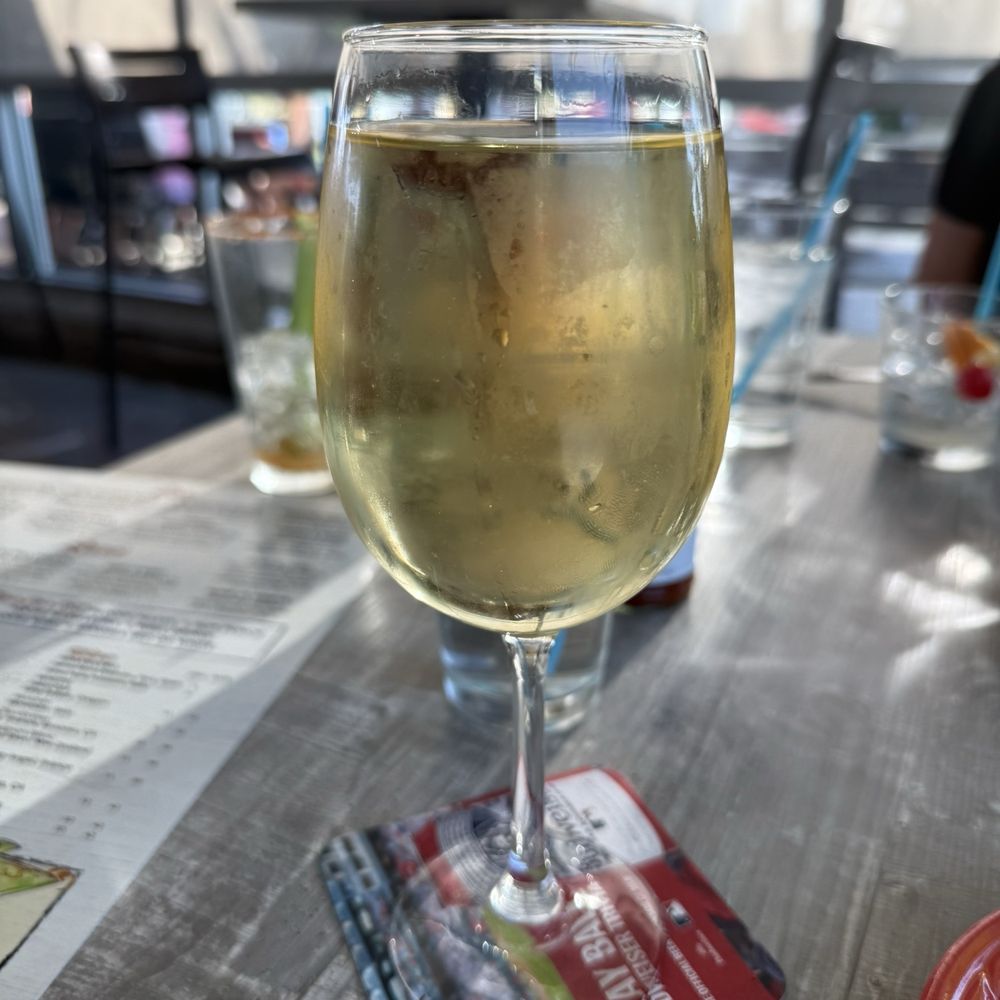 Salt Cracker Fish Camp - Happy hour Pinot Grigio - Seafood Near Me - Clearwater, Florida Salt Cracker Fish Camp - Happy hour Pinot Grigio - Seafood Near Me - Clearwater, Florida