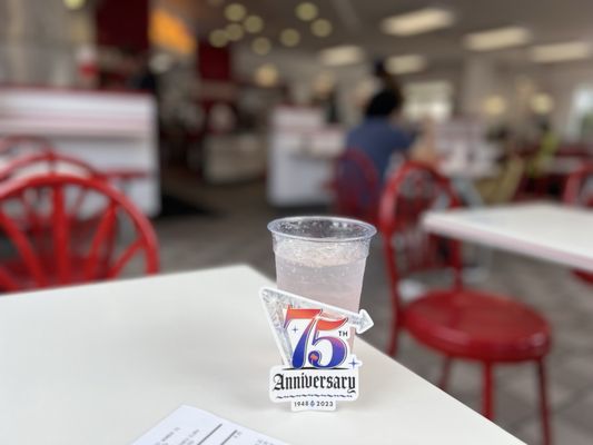 In-N-Out Burger by null