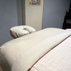 Everyday Massage - West Maple