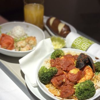 TAP Portugal - TAP Portugal - Seafood stew, mussel, shrimp, scallop, rice pilaf, broccoli - Airlines Near Me - Lisbon, 11