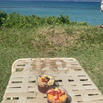 Napili Sunset - Açaí breakfast with a view - Hotels Near Me - Lahaina, Hawaii
