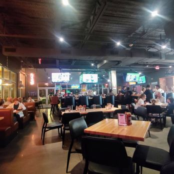 Southern Ice - Dining area and Bar - Sports Bars Near Me - Tomball, Texas