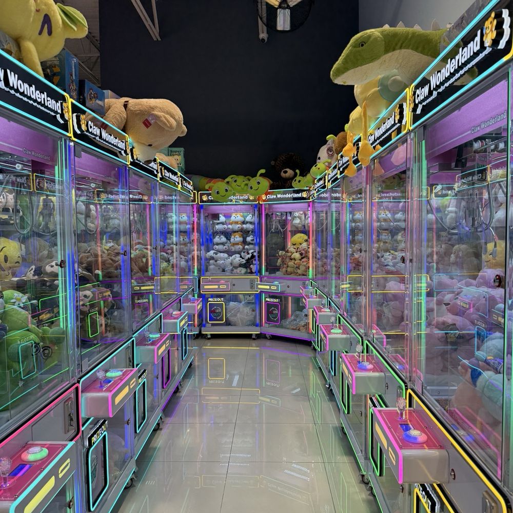 Claw Wonderland - Which one - Toy Stores Near Me - Houston, Texas