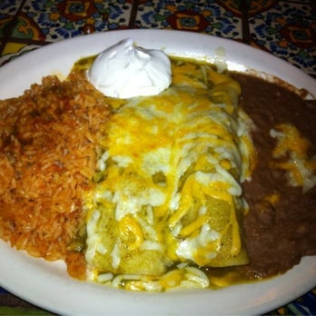 La Siesta Restaurante - Enchiladas Verde - Mexican Near Me - Winthrop, Massachusetts La Siesta Restaurante - Enchiladas Verde - Mexican Near Me - Winthrop, Massachusetts