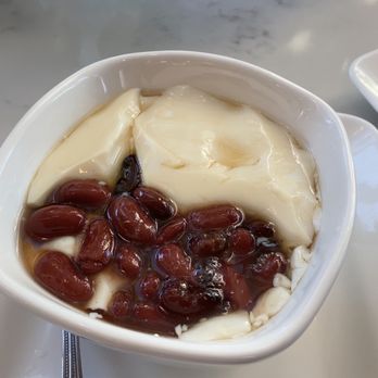 Sprinkle Divine - Tofu with red bean - Ice Cream & Frozen Yogurt Near Me - Portland, Oregon