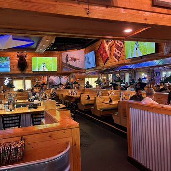Texas Roadhouse - Inside - Steakhouses Near Me - Mount Dora, Florida