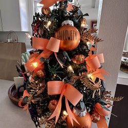 Mille Fete - A handcrafted halloween/fall table top tree by Jennifer Maii that I picked up at Mille Fete.