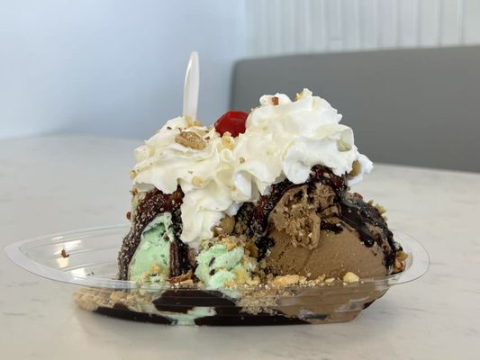 Fosselman's Ice Cream Co. by null
