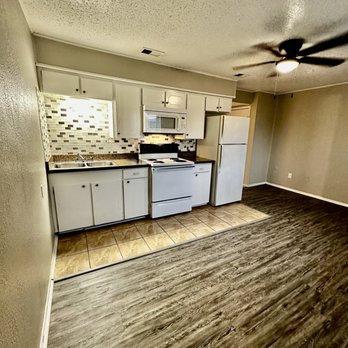 Atrium Gardens - Apartments Near Me - Arlington, Texas Atrium Gardens - Apartments Near Me - Arlington, Texas