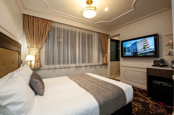 Burke & Wills Hotel by null