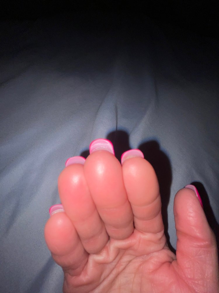 Elegant Nails Logo
