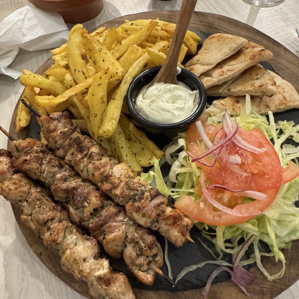 Mandrake - Chicken kabob skewers - Greek Near Me - Madrid, M Mandrake - Chicken kabob skewers - Greek Near Me - Madrid, M