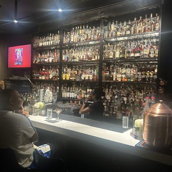 Whiskeys - Bar - Whiskey Bars Near Me - Dallas, Texas Whiskeys - Bar - Whiskey Bars Near Me - Dallas, Texas