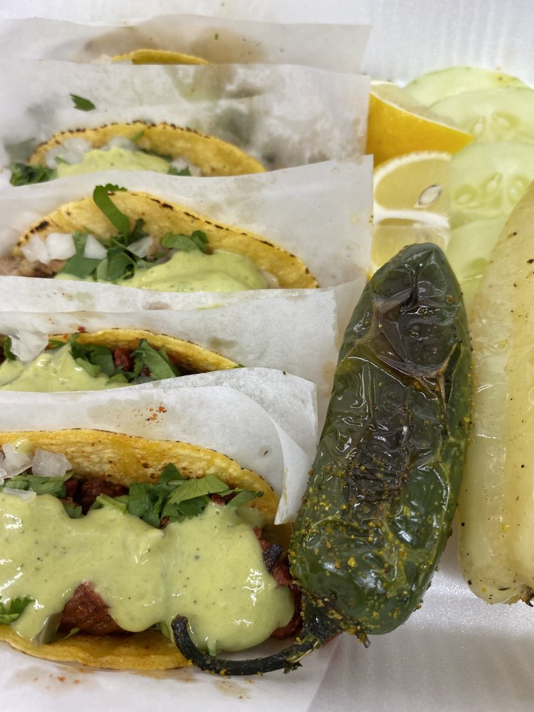 KIKIS TAKOS Updated October 2024 28 Photos 207 E H St, Tehachapi