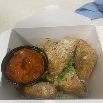 Sally's Apizza - Fried Mozzarella - Italian Near Me - Farmington, Connecticut Sally's Apizza - Fried Mozzarella - Italian Near Me - Farmington, Connecticut