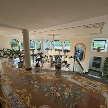 Hotel Syrene - 2nd floor of hotel lobby. - Hotels Near Me - Capri, NA