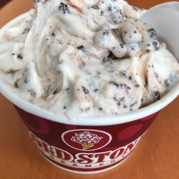 Founder's Favorite is what I got!! Yummeeeeey!!!