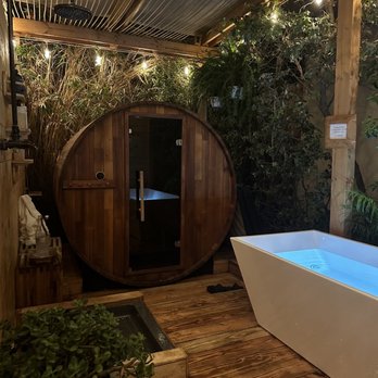 Den Mother Wellness - Hot/cold plunge - Massage Therapy Near Me - Venice, California Den Mother Wellness - Hot/cold plunge - Massage Therapy Near Me - Venice, California