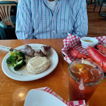 Billy's Stone Crab - Seafood Near Me - Tierra Verde, Florida
